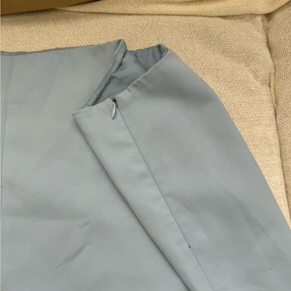 Bebe Women's Powder Blue Mini Skirt Size 8 Made in USA - Picture 5 of 7